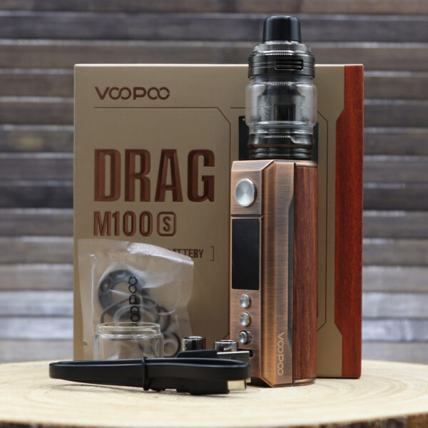 Voopoo Drag M100s kit At Vaper Expo in May, Voopoo were showing off the Drag M100s, the latest entry in their Drag series of mods. This takes the robust Gene TT 2.0 chip from the Drag 4 and places it in a much more svelte package utilizing a single 21700 battery which still gives you up to 100 watts of power for everyday use. Specifications 90 x 36.8 x 30 mm 129.3 grams (M100s mod) Single 21700 battery with onboard 2 amp charging Output 5~100watts / 8volts Resistance range 0.05~3.0ohms UForce-L tank included in full kit